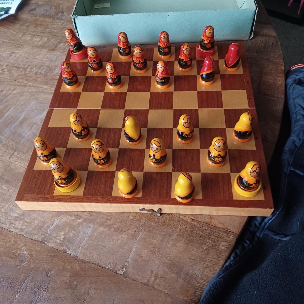 Bordspel schaak/ damspel, Ophalen of Verzenden