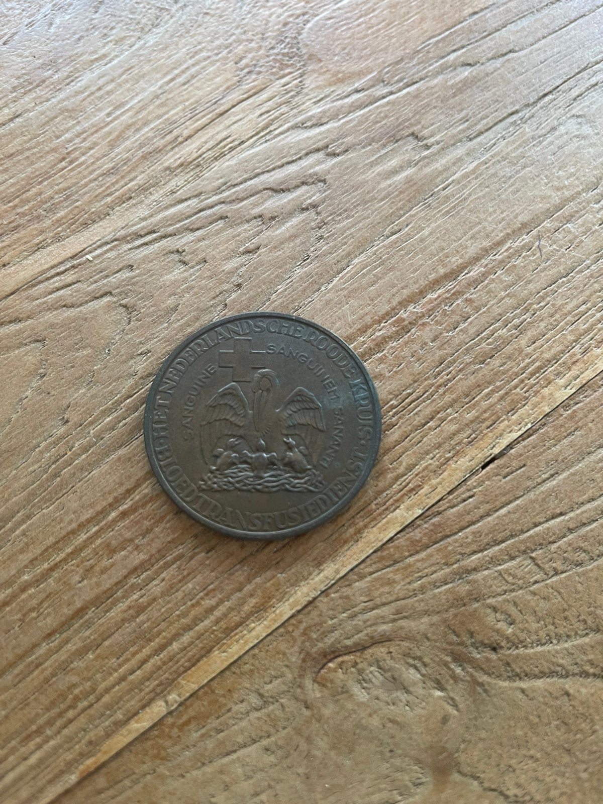 Medaille Nederlandse Rode Kruis Bloedtransfusiedienst, Ophalen of Verzenden, Overige landen