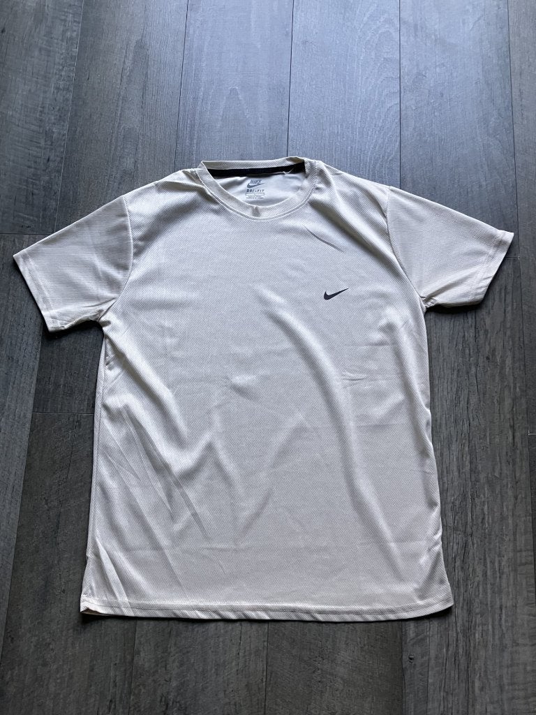 Beige T-shirt DRI-FIT maat L, Overige merken, Ophalen of Verzenden, Zo goed als nieuw, Kleding