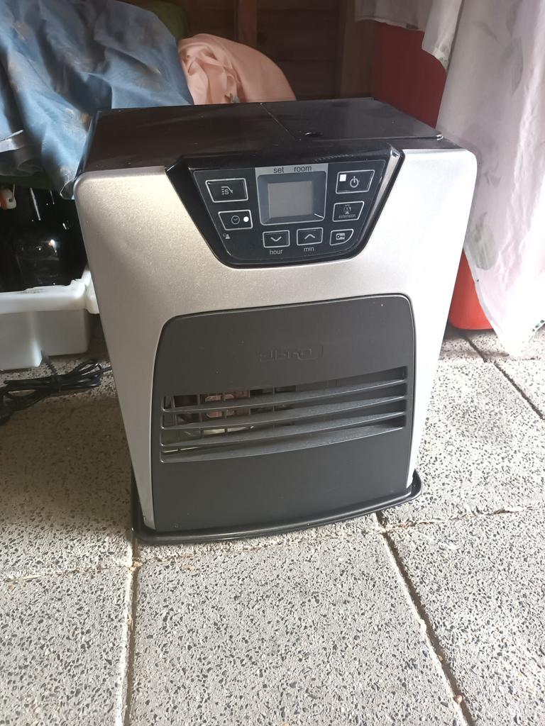 Te koop zo goed als nieuwe Zibro LC-DX-32 laserkachel, Huis en Inrichting, Kachels, Ophalen, Overige brandstoffen, Petroleumkachel