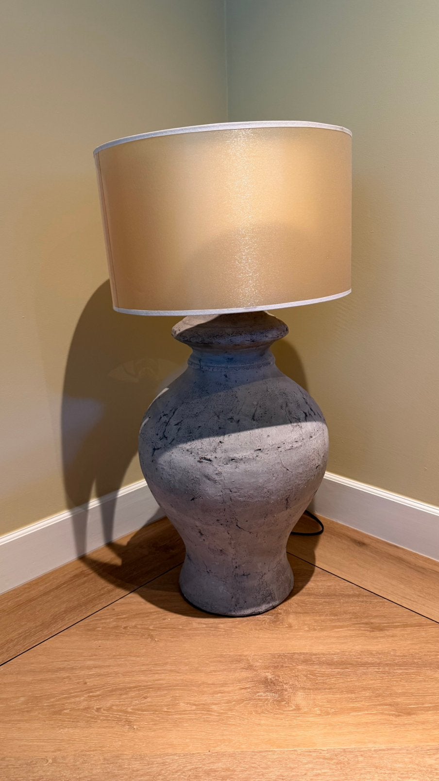 Grote stenen kruiklamp, Ophalen, Gebruikt, Natuurlijk materiaal
