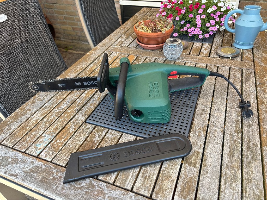 Bosch Kettingzaag, Kettingzaag, Ophalen of Verzenden, Zo goed als nieuw, 30 tot 70 mm