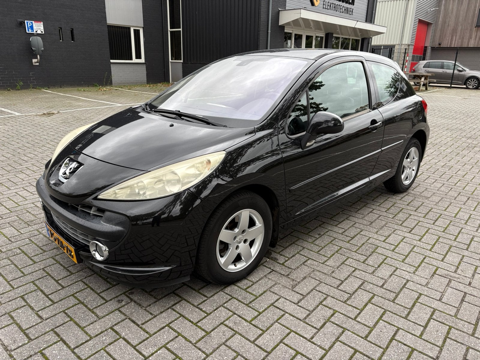 Peugeot 207