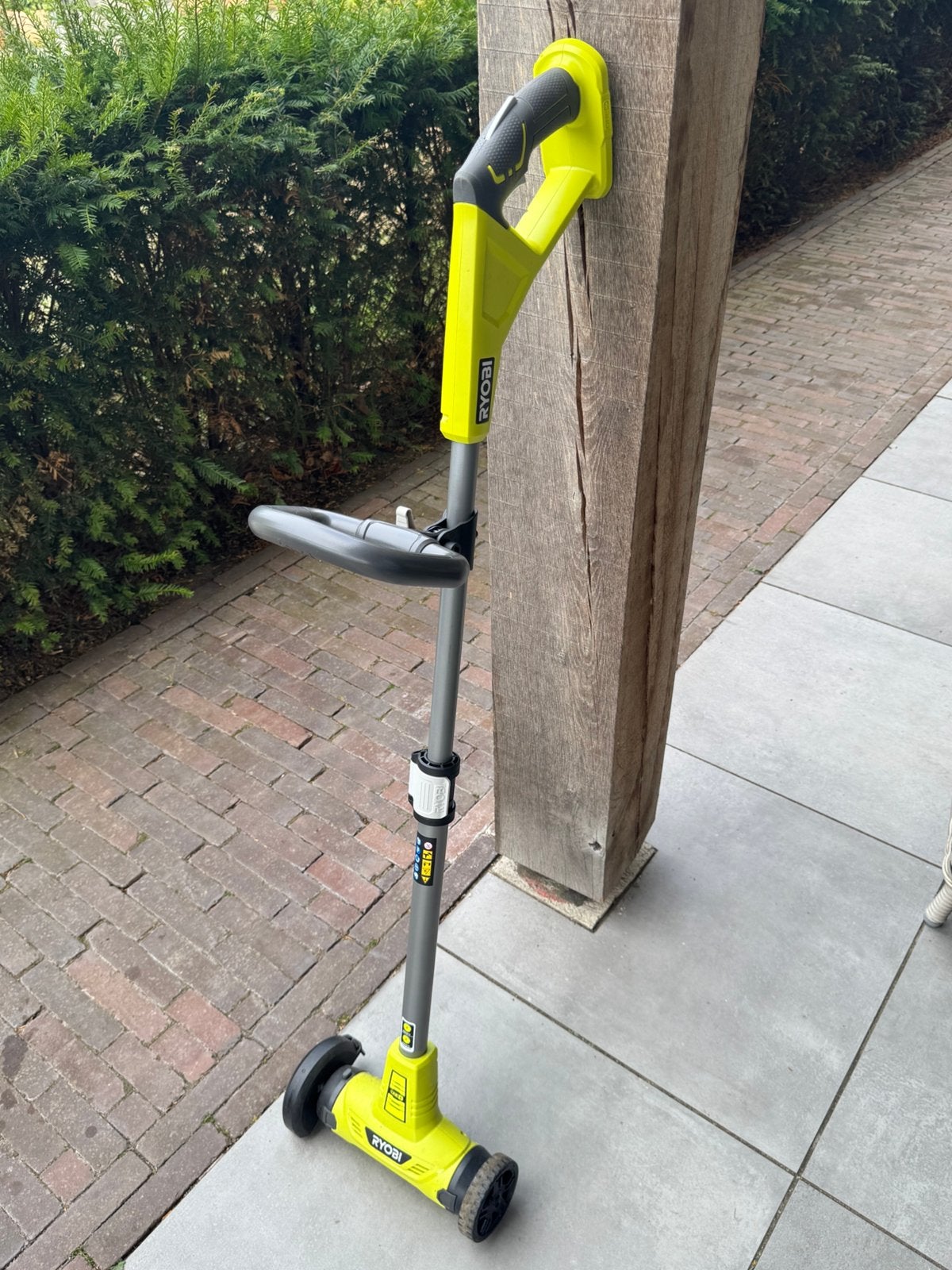 Ryobi ONE + Accu Voegenborstel | 18V, Tuin en Terras, Ophalen, Gebruikt