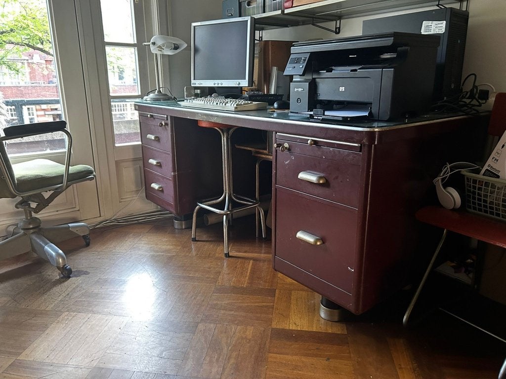 Vintage LIPS bureau met lades en sleutel - roodbruin, Ophalen, Gebruikt, 50 cm, Vintage