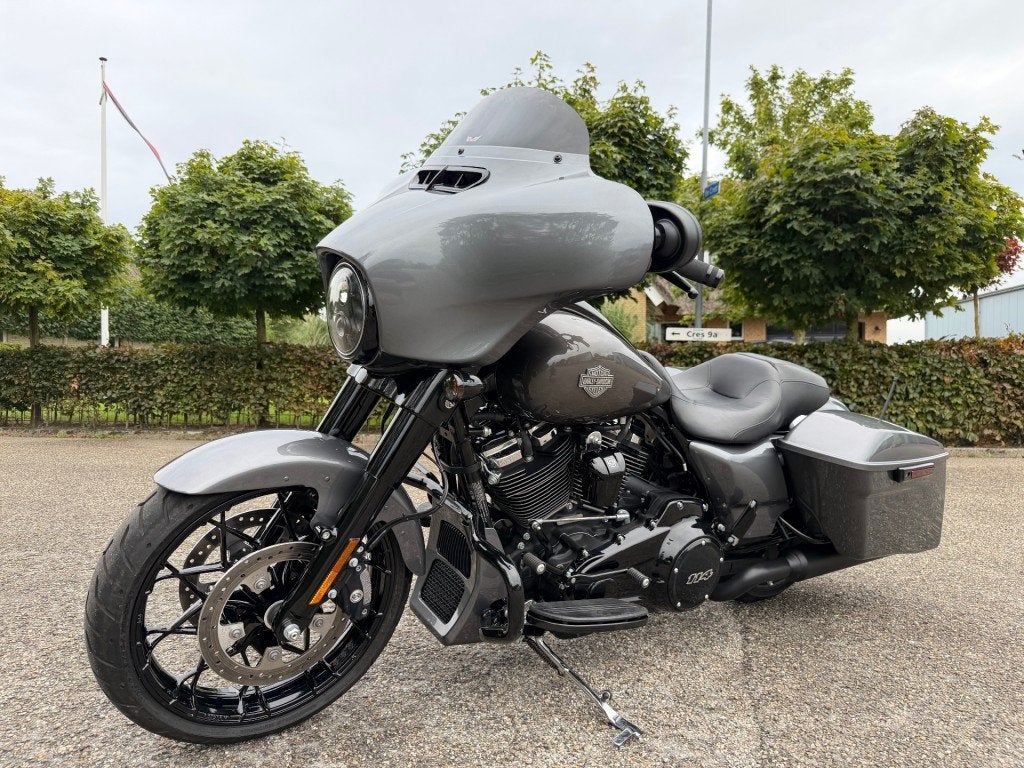 Harley-davidson street glide BTW streetglide special flh, Bedrijf, Overig, Customerservice@harley-davidson.com, 3700 W. Juneau Avenue, Milwaukee, WI 53208, USA