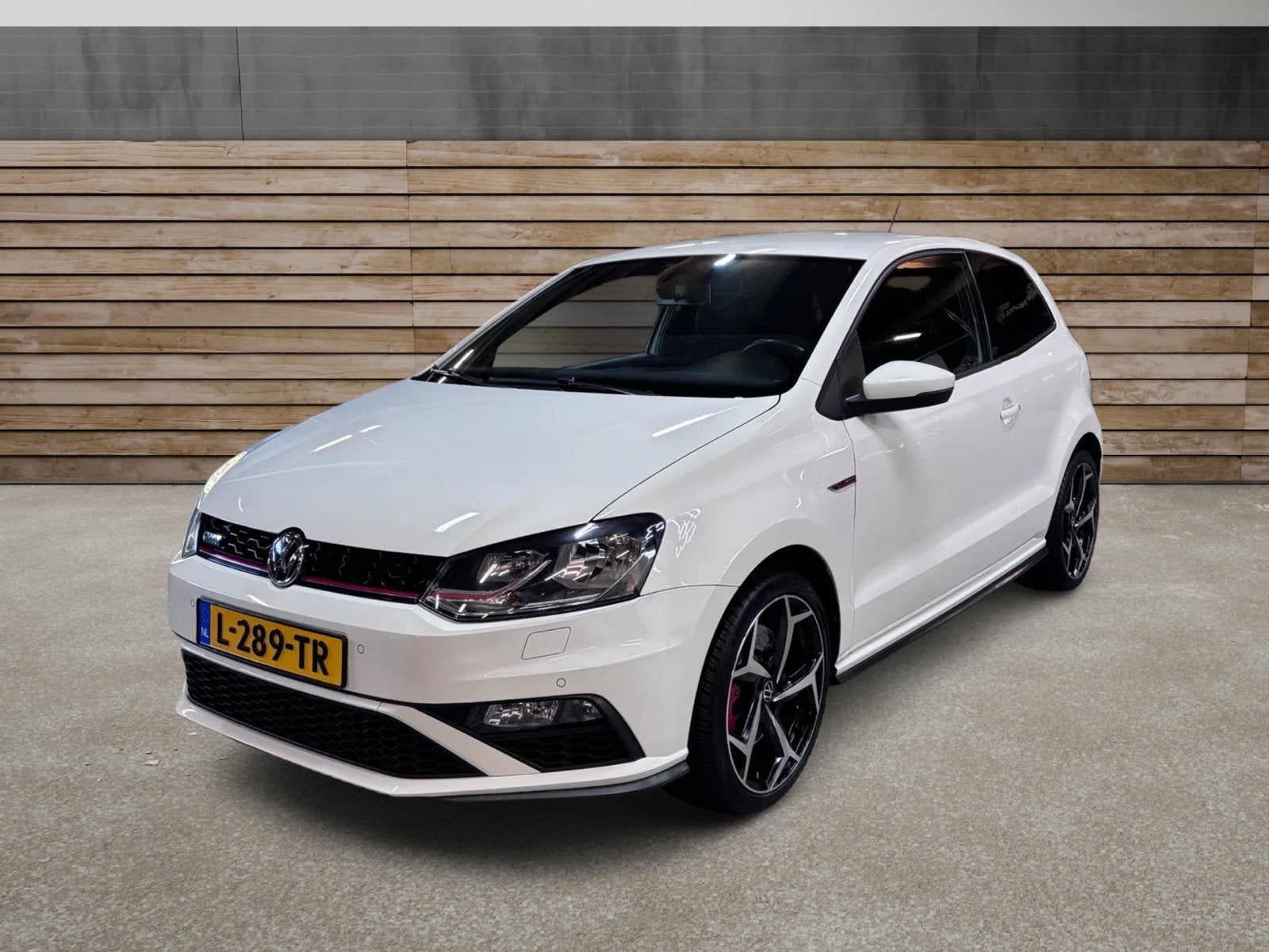 Volkswagen Polo 6C 1.8 TSI GTI DSG - LIEFHEBBERSAUTO - 2015, Auto's, Stof, Wit, Bedrijf, 1180 kg