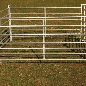 Schapen hekjes ong. 150 cm breed met koppelbeugels gegalv.