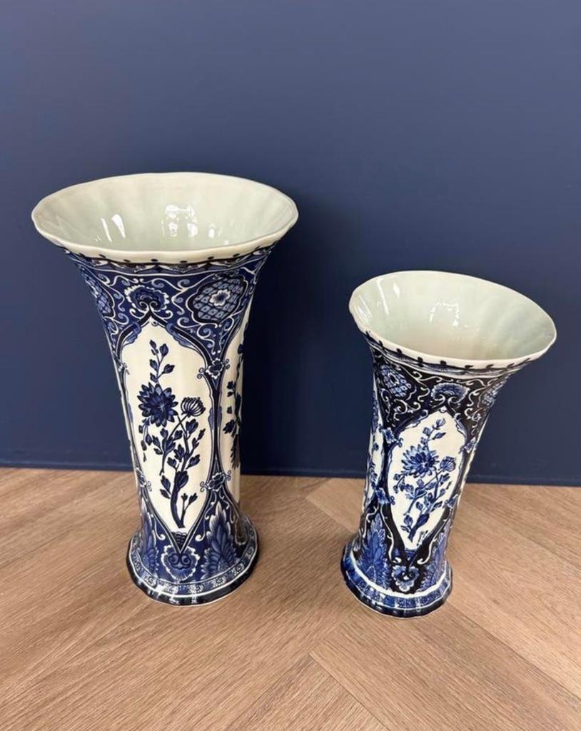 Set van 2 Royal Sphinx vazen, Boch, blauw-wit, bloemmotief, Ophalen of Verzenden