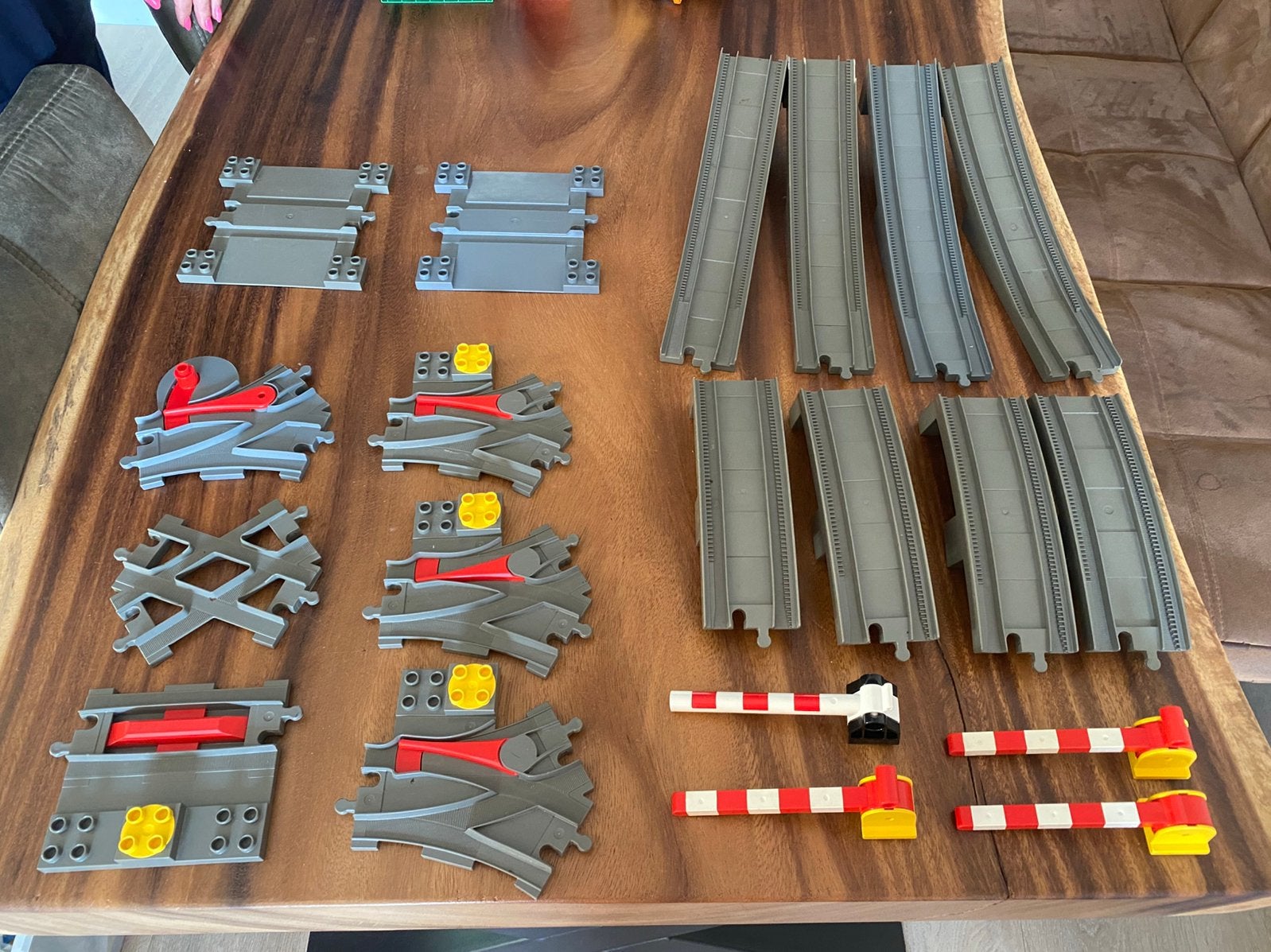 Uitgebreide lego Duplo treinbaan, Kinderen en Baby's, Speelgoed | Duplo en Lego, Ophalen of Verzenden, Gebruikt, Complete set