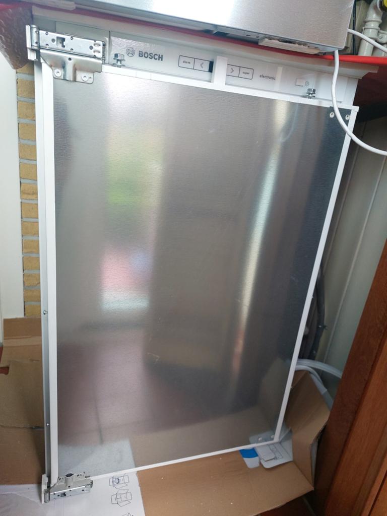 Bosch inbouwkoelkast KIR21SDD0, Witgoed en Apparatuur, Koelkasten en IJskasten, Ophalen, Zonder vriesvak, 200 liter of meer, 160 cm of meer