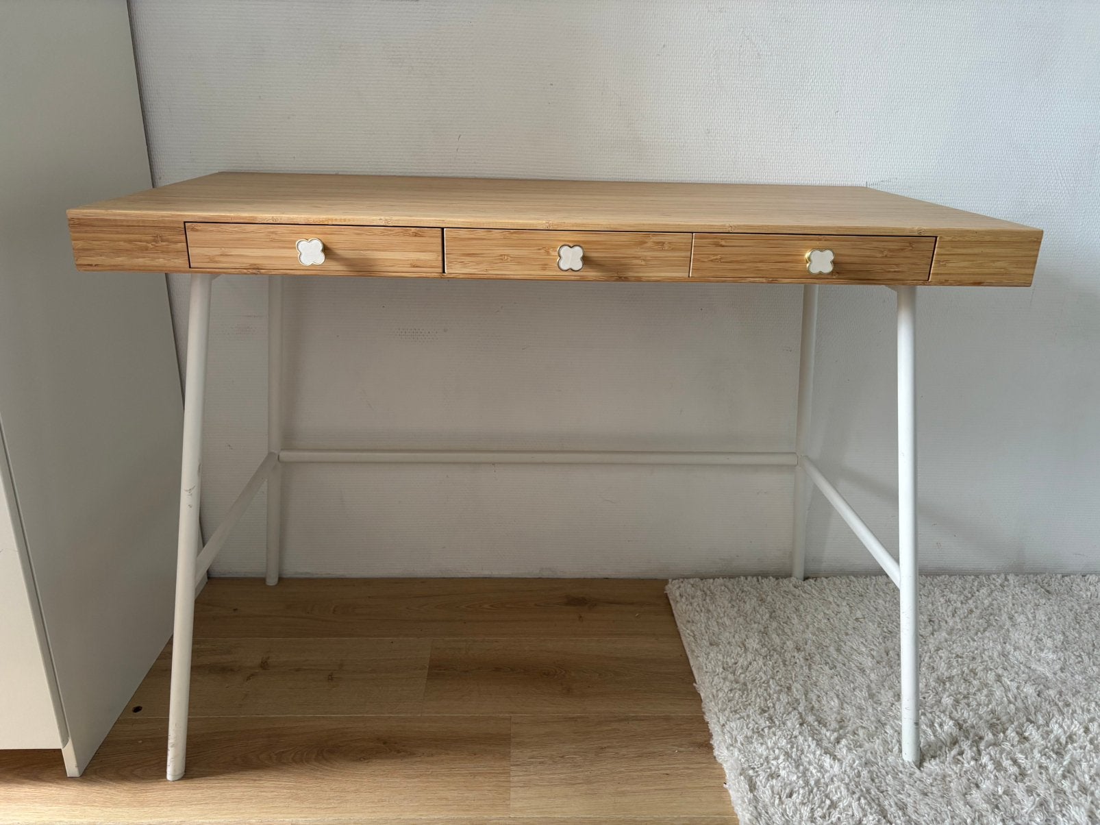 Lillåsen bamboe bureau Ikea 102x49 cm, Huis en Inrichting, Bureaus, Ophalen, Gebruikt, Scandinavisch, IKEA