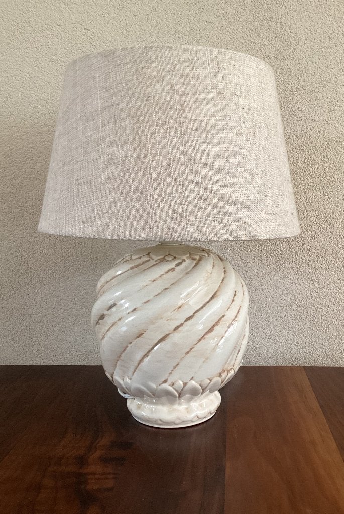 Tafellamp van cremekleurig geglazuurd plateel, swirl relief, Beige, Gebruikt, Art deco, Keramiek