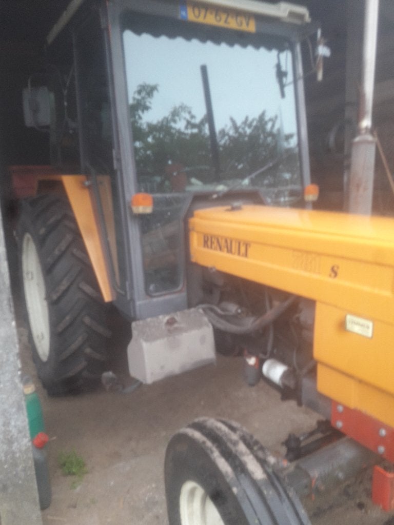 TRACTOR ;  RENAULT 781-S, Ophalen, Gebruikt, Renault, Tot 80 Pk