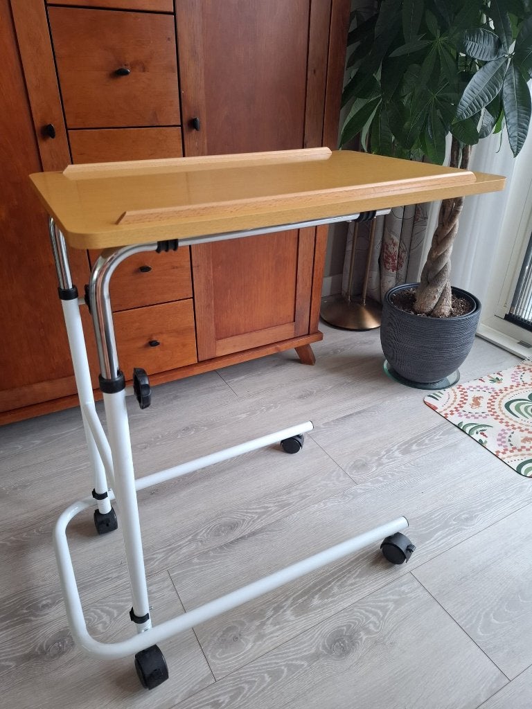 Bed tafel met wieltjes, Ophalen, Minder dan 55 cm, Zo goed als nieuw, 60 cm of meer