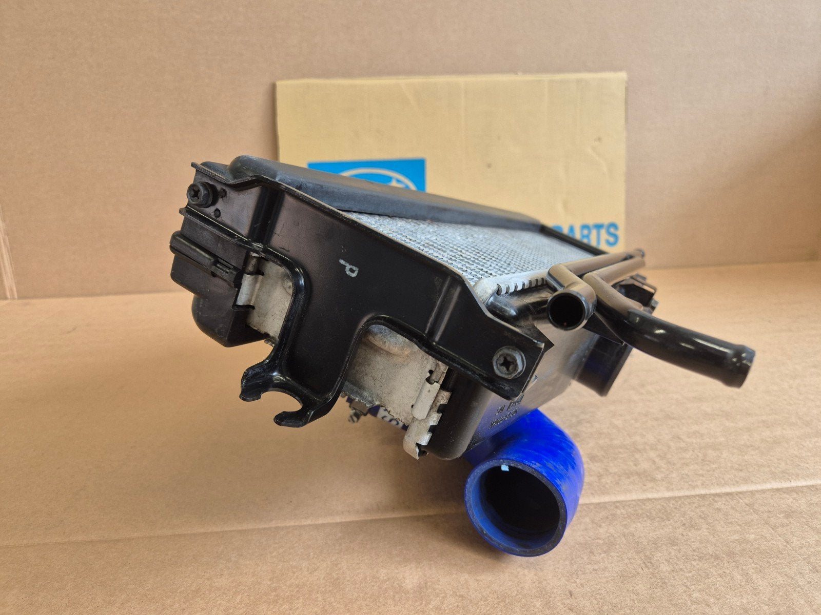 subaru impreza forester 2.5L intercooler oem 21819AA130, Ophalen of Verzenden, Gebruikt, Subaru