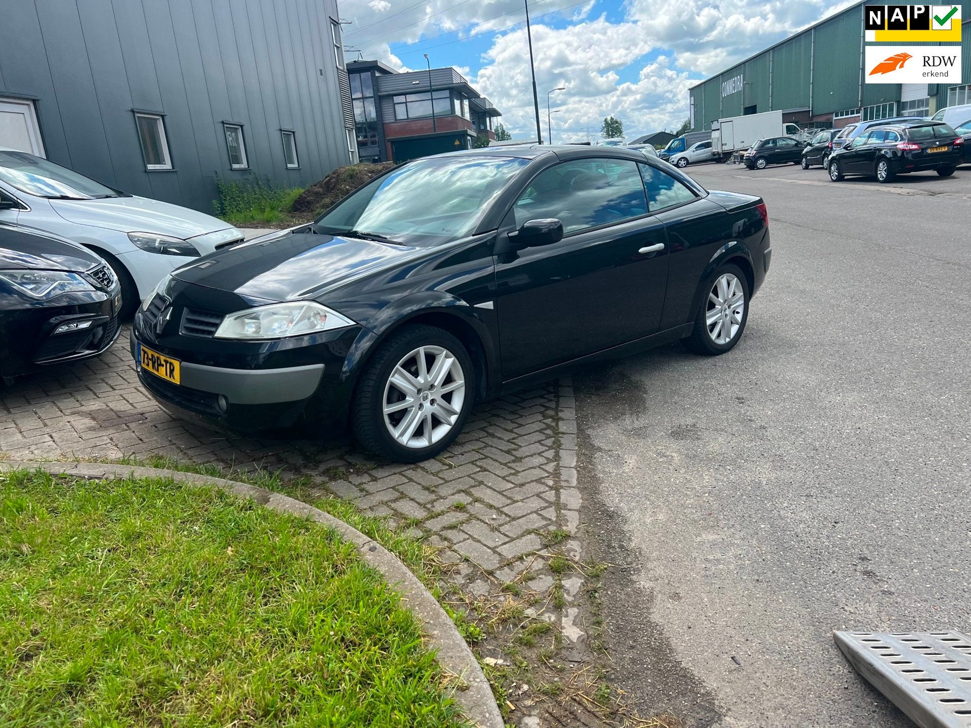 Renault Mégane Coupé-Cabriolet 2.0-16V Luxe AUTOMAAT NIEUW, Auto's, 135 pk, Gebruikt, 4 cilinders, Cabriolet
