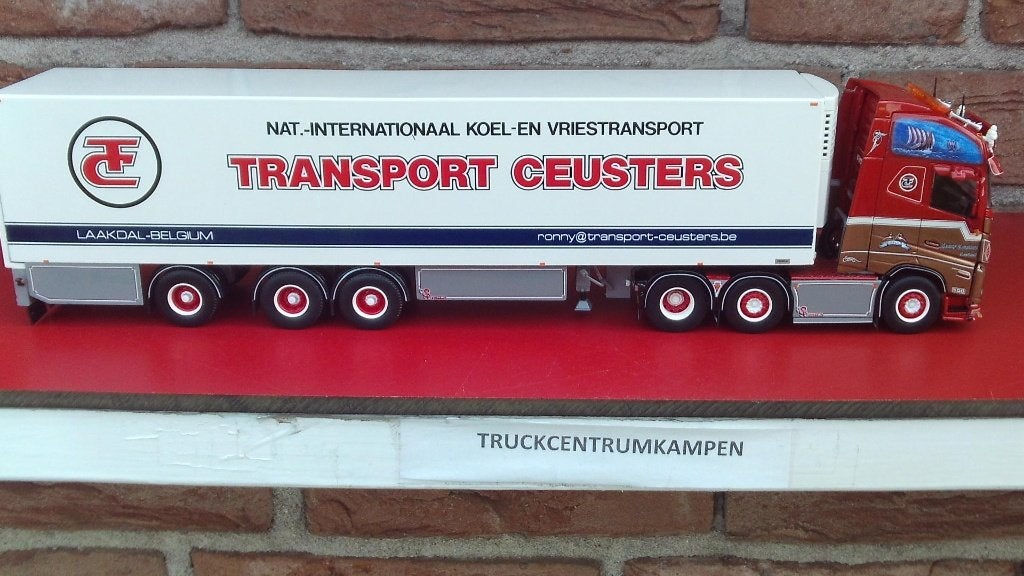 Tekno  Volvo  FH5  Globetrotter  van  Ronny  Ceusters.