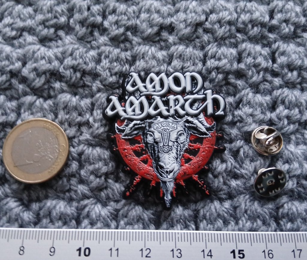Amon Amarth zeer mooie 3d goat pin speld badge metal, Ophalen of Verzenden, Nieuw, Overige typen