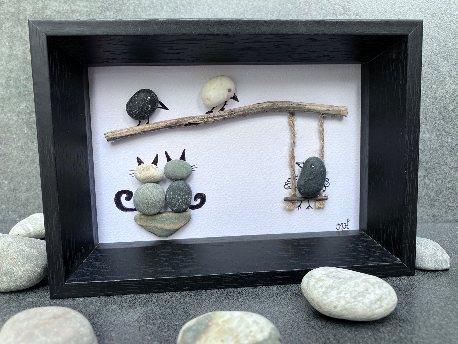 Uniek Steenkunstwerk:Katten en vogels op schommel.Afm12x17x4, Ophalen, Meerkleurig, Nieuw, Natuurlijk materiaal