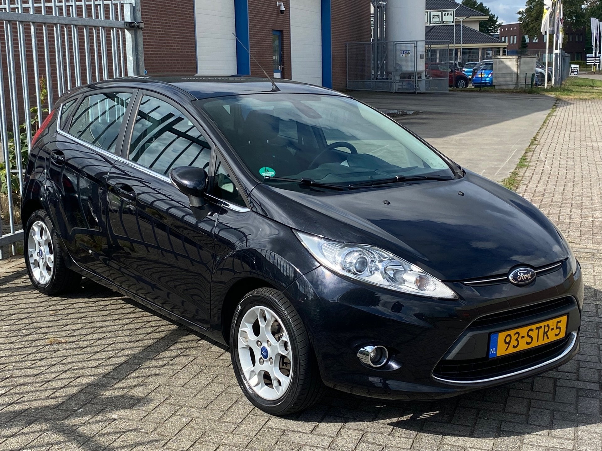 Ford Fiesta 1.4 Titanium X LPG G3 ORIGINEEL 5 deurs! NL AUTO, Auto's, Voorwielaandrijving, Stof, Gebruikt, Zwart