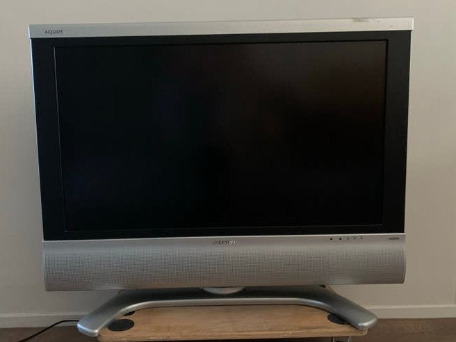 Sharp Aquos LCD TV - LC-32P50E met afstandsbediening, Audio, Tv en Foto, Televisies, Ophalen, Gebruikt, 50 Hz, 80 tot 100 cm