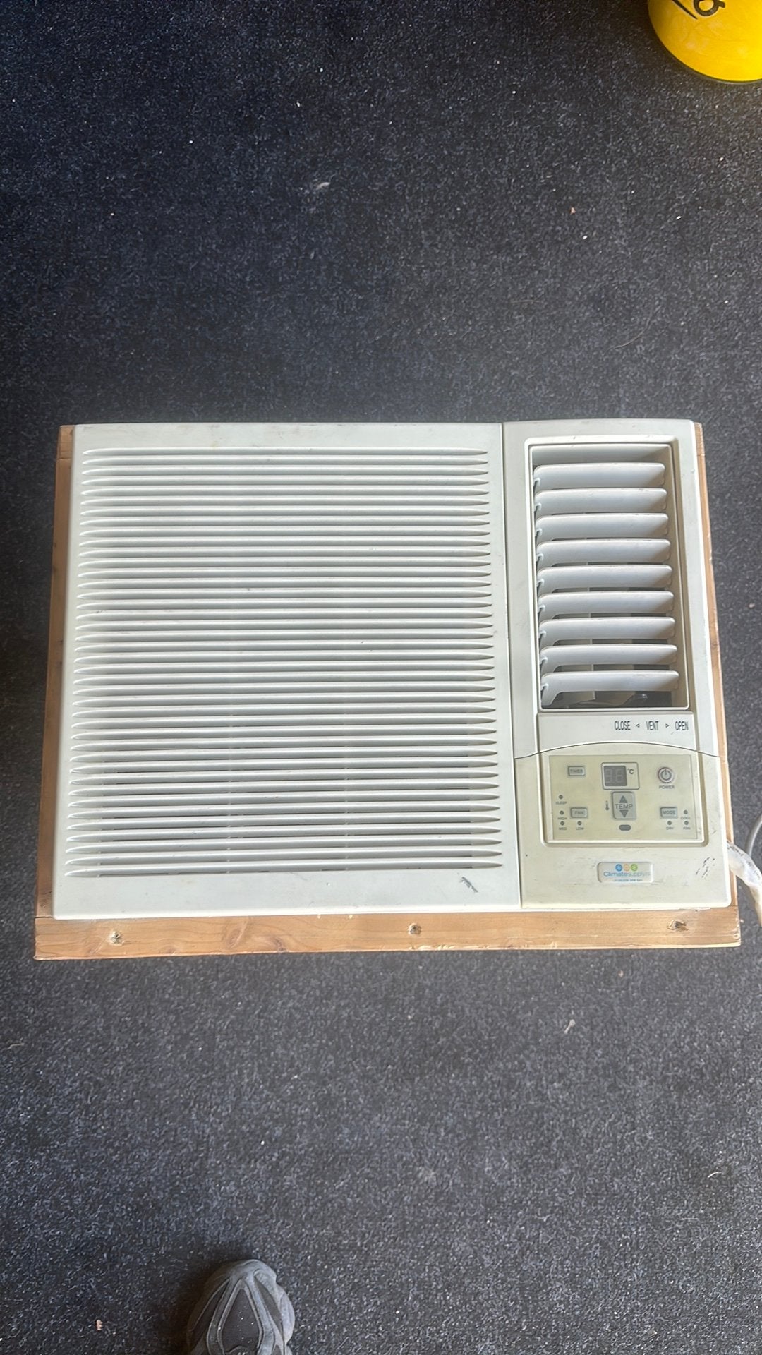 Raam airco, Ophalen, 3 snelheden of meer, Zo goed als nieuw, Koelen en Ontvochtigen