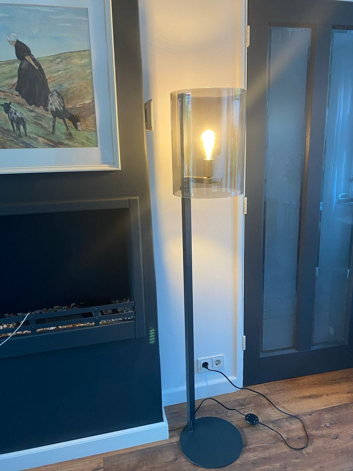 Moderne vloerlamp met rookglas cilinder, Ophalen, E27 (groot), Zo goed als nieuw, Metaal