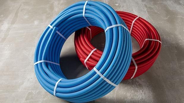 Henco meerlagenbuis 32 mm - Blauw en Rood, Overige materialen, 6 meter of meer, Nieuw, Rechte buis