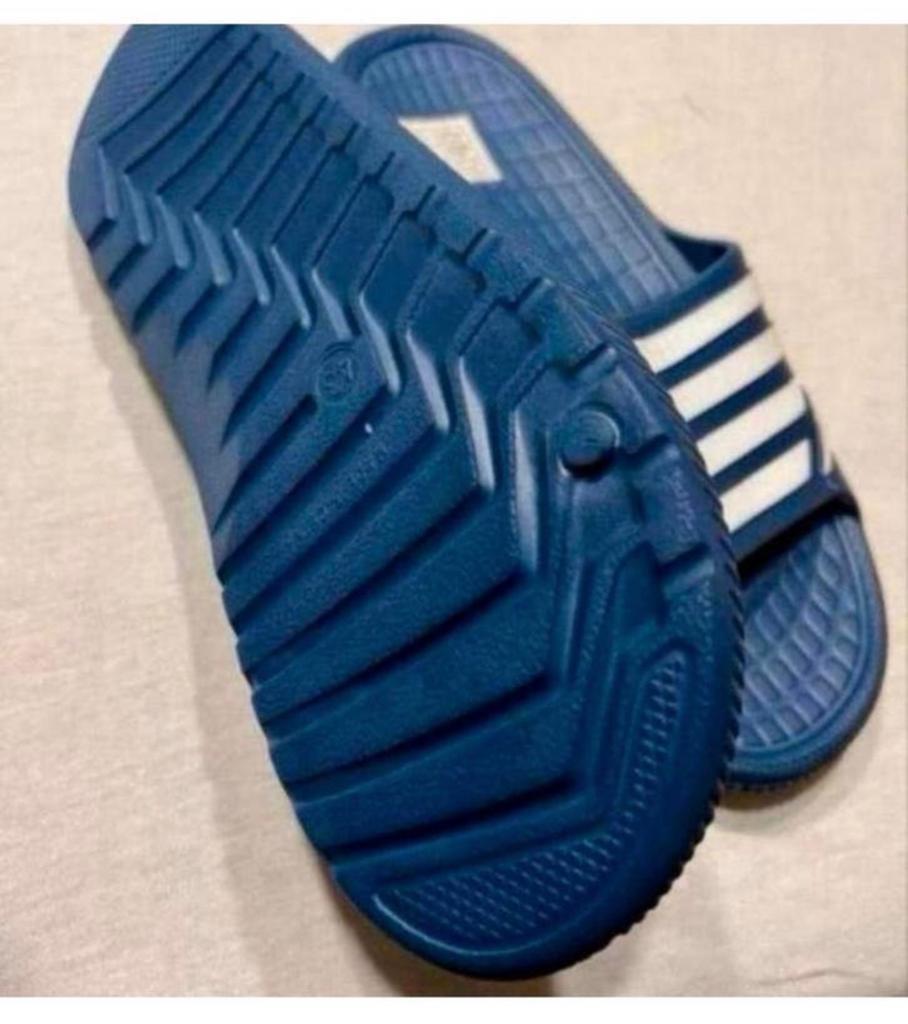 Slippers Maat 43 sandalen muiltjes badslippers teenslippers, Slippers, Blauw, Nieuw, Ophalen of Verzenden