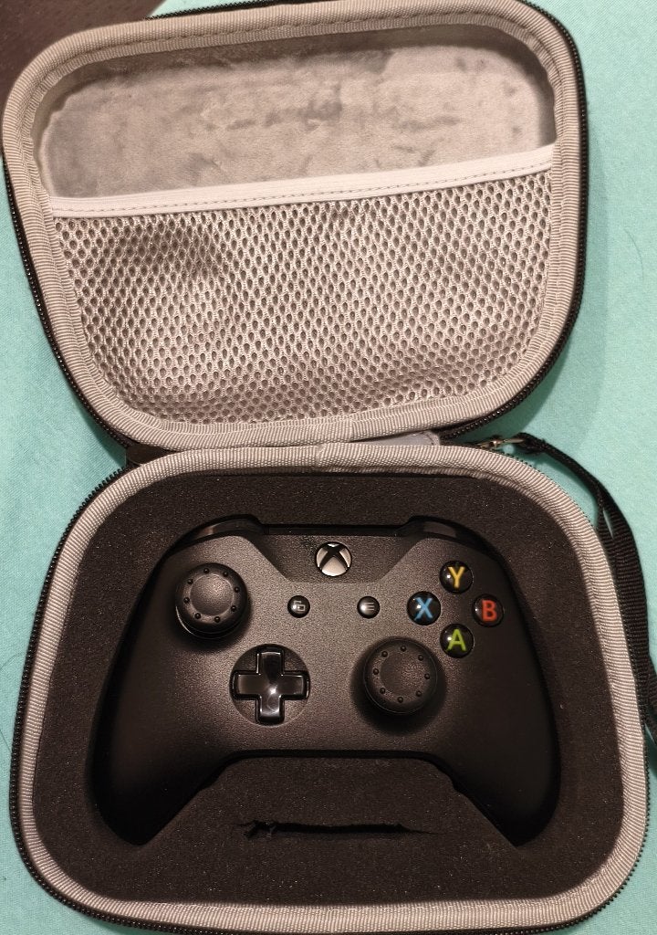 Foto 5 van Nette Xbox series X met controller