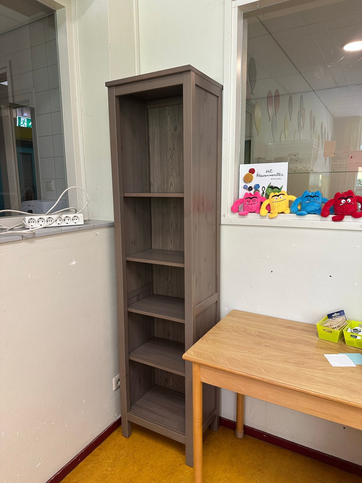 Houten boekenkast met 6 planken - Zo goed als nieuw, Huis en Inrichting, Kasten | Boekenkasten, Ophalen, Met plank(en), Minder dan 50 cm