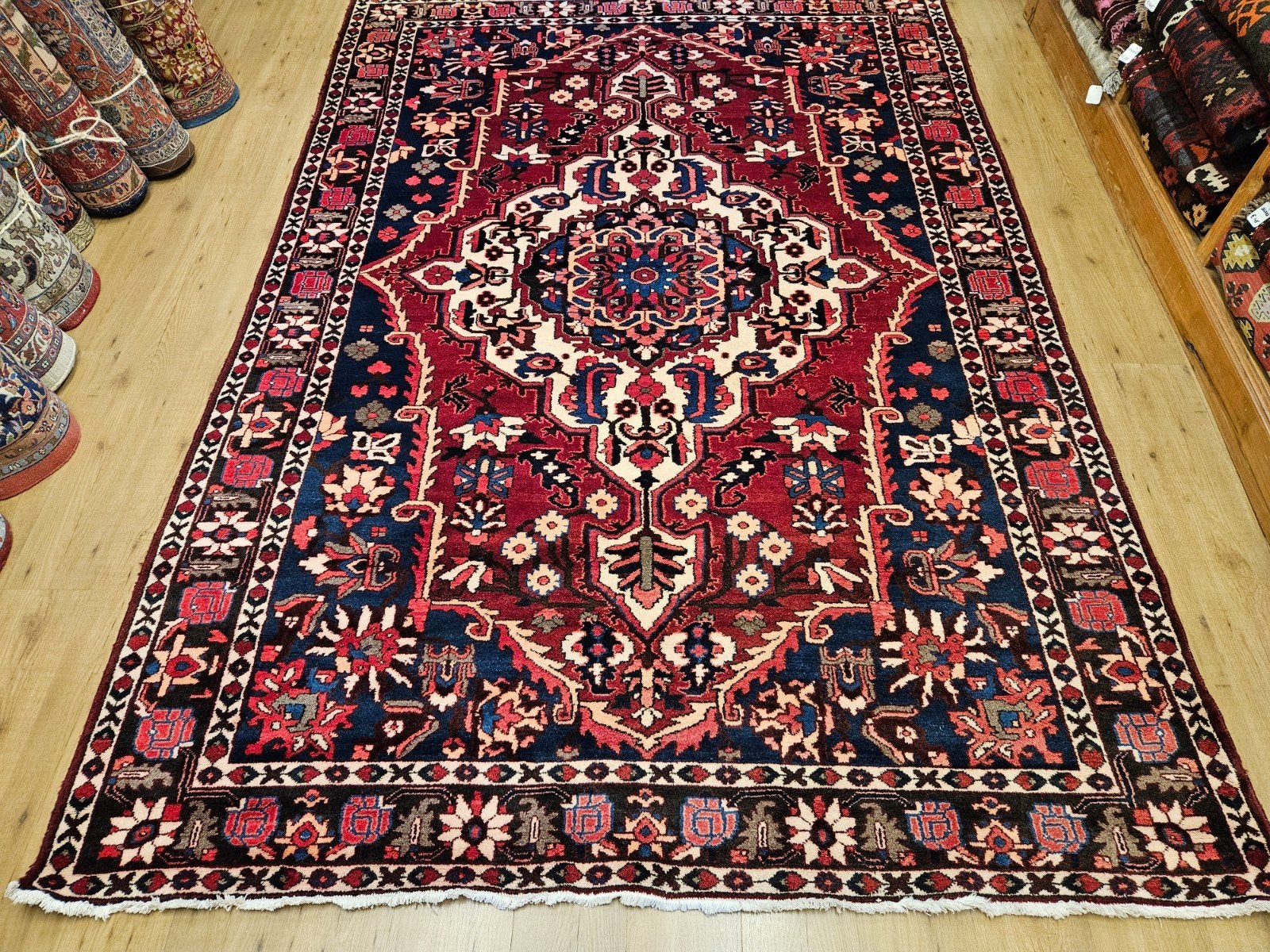 Vintage handgeknoopt perzisch tapijt bakhtiar 315x220, Info@SlatsAntiek.nl, Tweedehands, Perzisch, 200 cm of meer