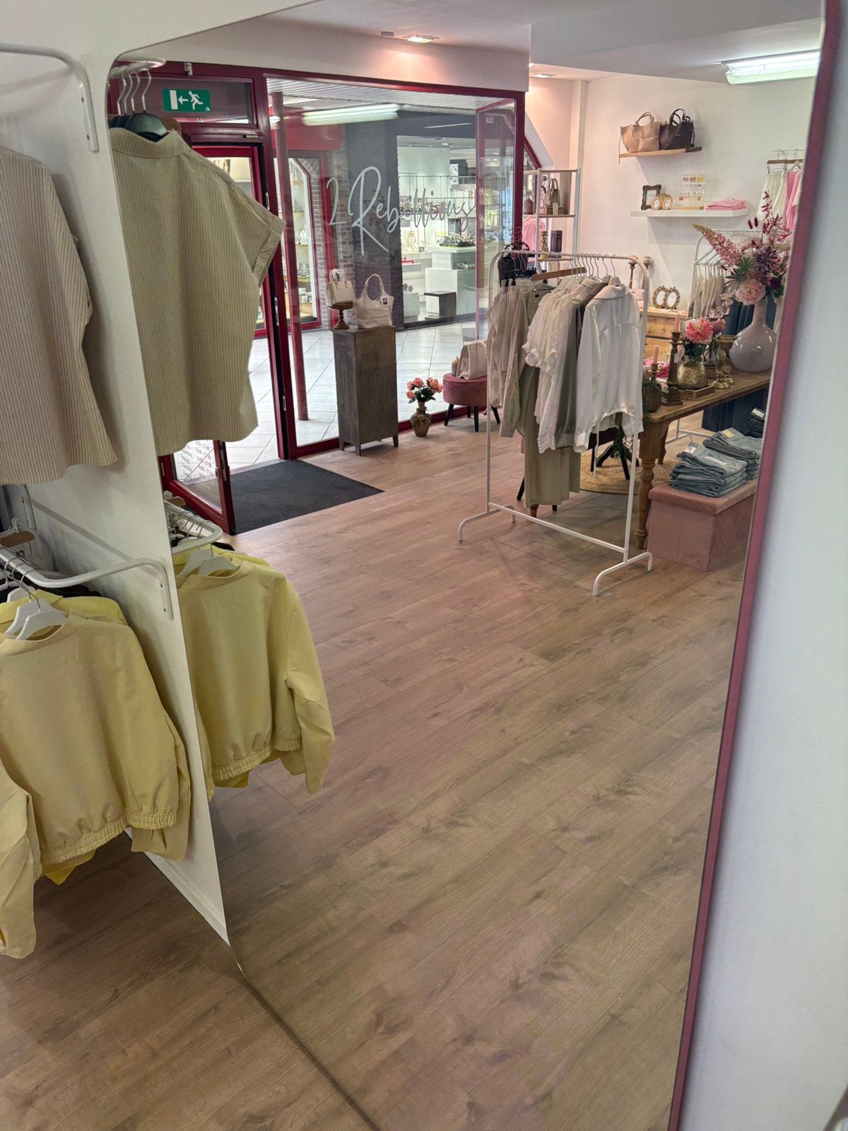 Grote spiegel, Ophalen