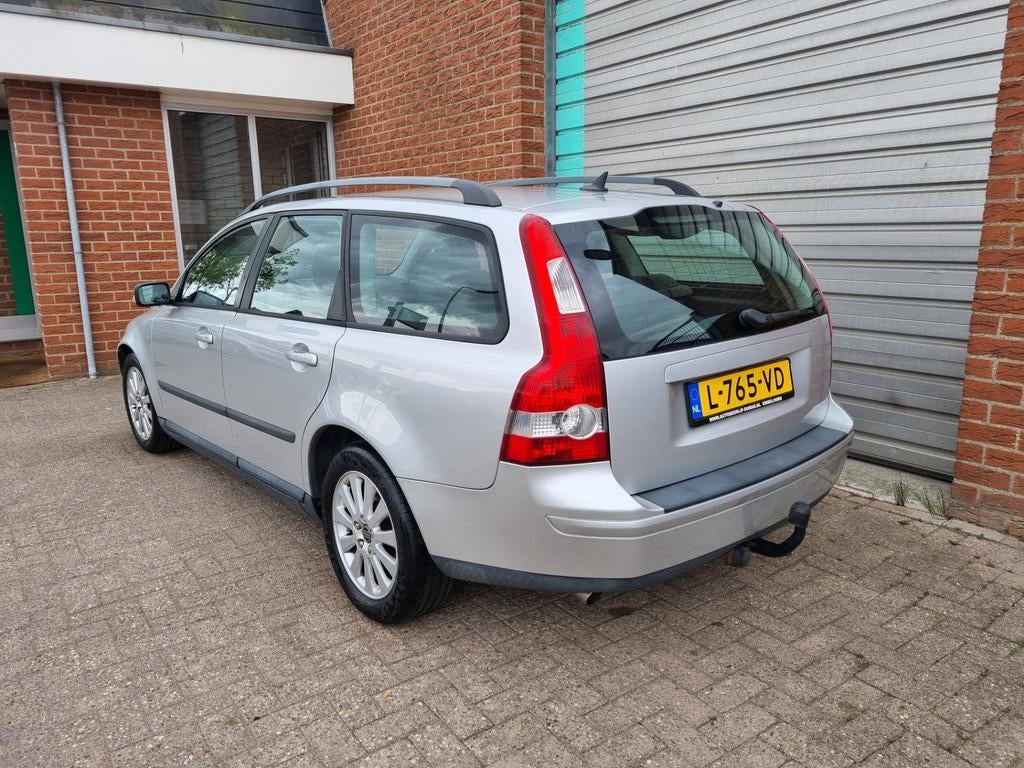 Volvo V50 2.5 T5 Kinetic 220pk 6-Bak Xenon Clima! Bj:2004, Auto's, Volvo, Voorwielaandrijving, Gebruikt, 700 kg, 2521 cc