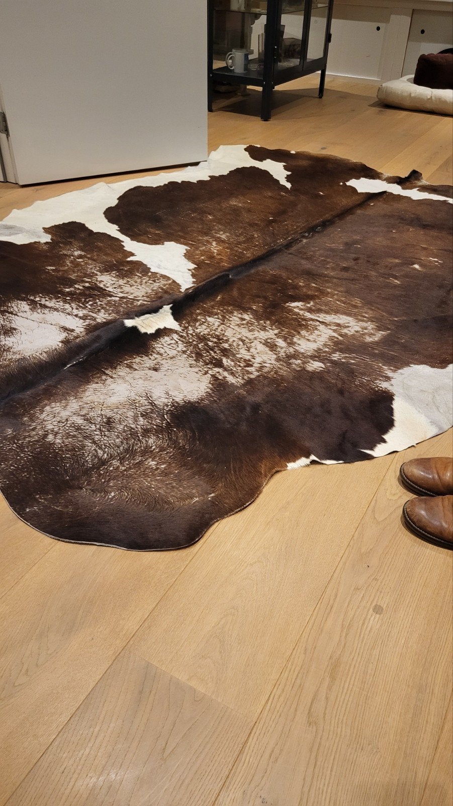 Prachtig bruin-wit koeienvel, zo goed als nieuw, Natuurlijk, Rustiek, Modern, 200 cm of meer, Ophalen of Verzenden, Zo goed als nieuw