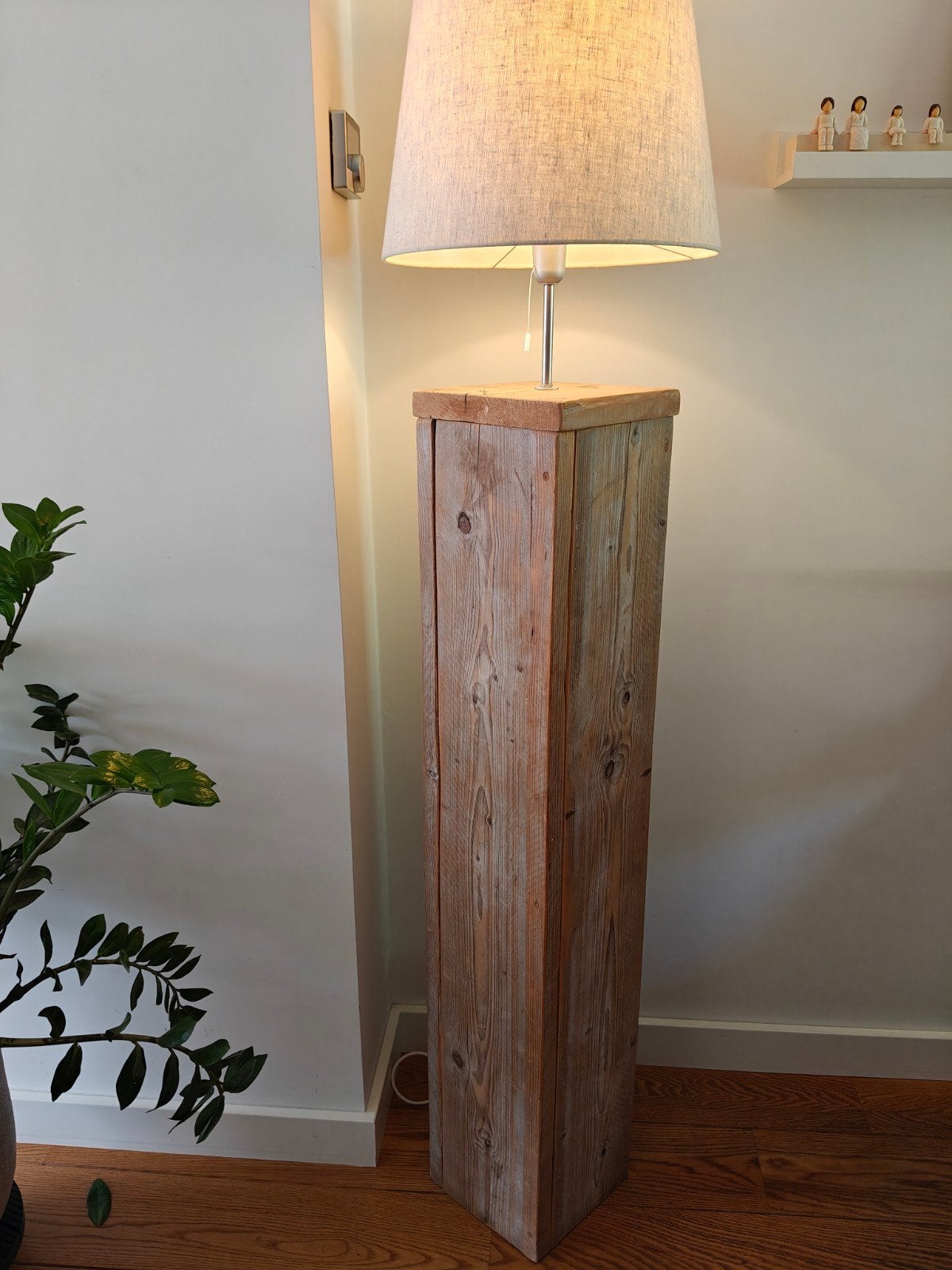 Twee stuks sfeer lampen, houten voetstukken., Huis en Inrichting, Ophalen, Gebruikt, 100 tot 150 cm, E27 (groot)