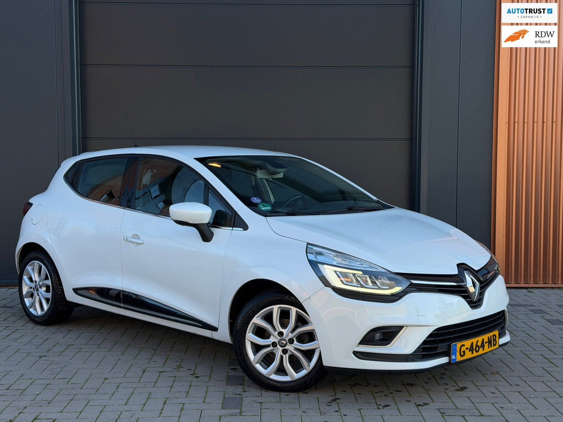 Renault Clio 0.9 TCe Limited|100% Onderhouden|Pearl White|St, 898 cc, Gebruikt, Handgeschakeld, 3 cilinders