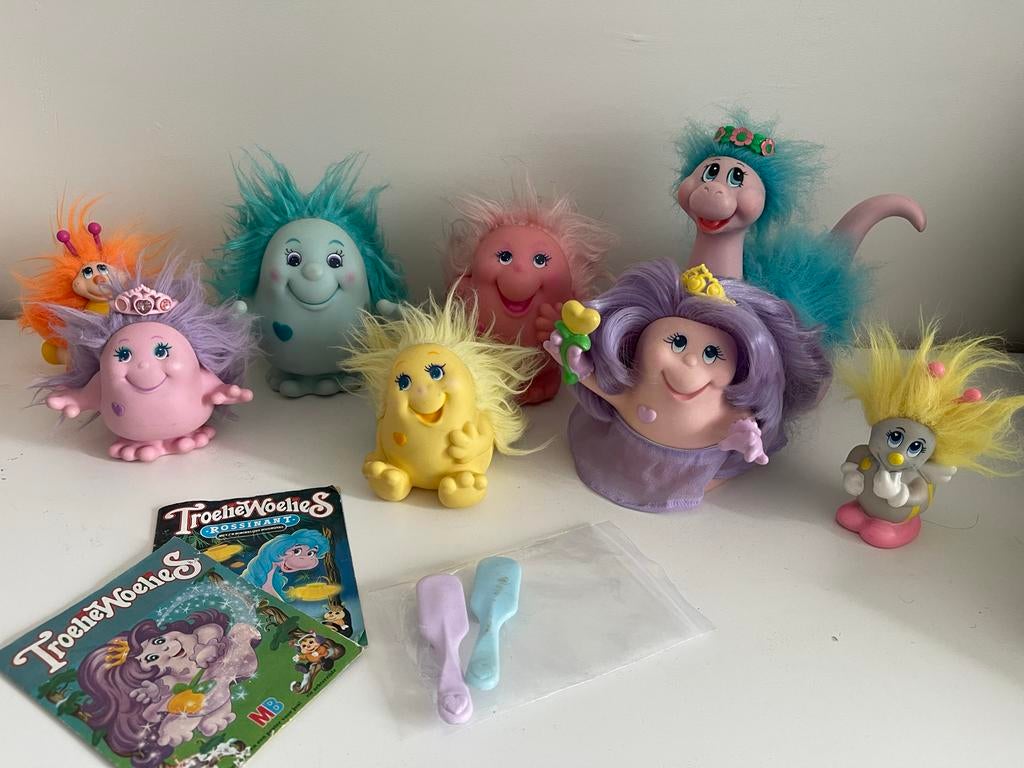 Vintage TroelieWoelies uit 1984 met boekjes en accessoires, Ophalen of Verzenden, Zo goed als nieuw, Jongen of Meisje