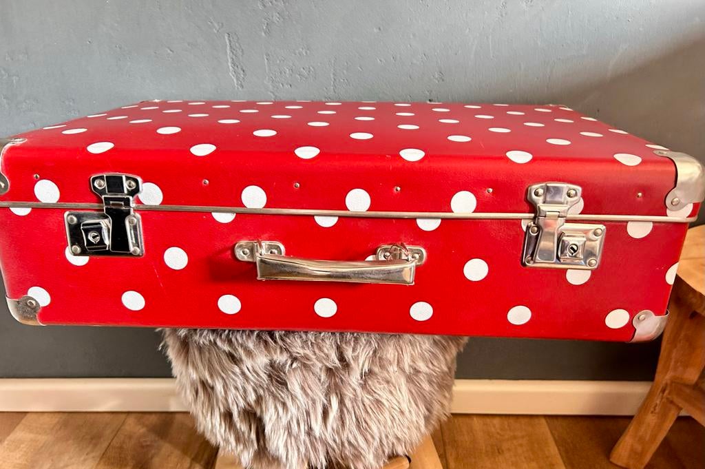 Rode koffer met witte stippen - 60x37x17 cm, 60 tot 70 cm, Overige materialen, Ophalen of Verzenden, Zo goed als nieuw