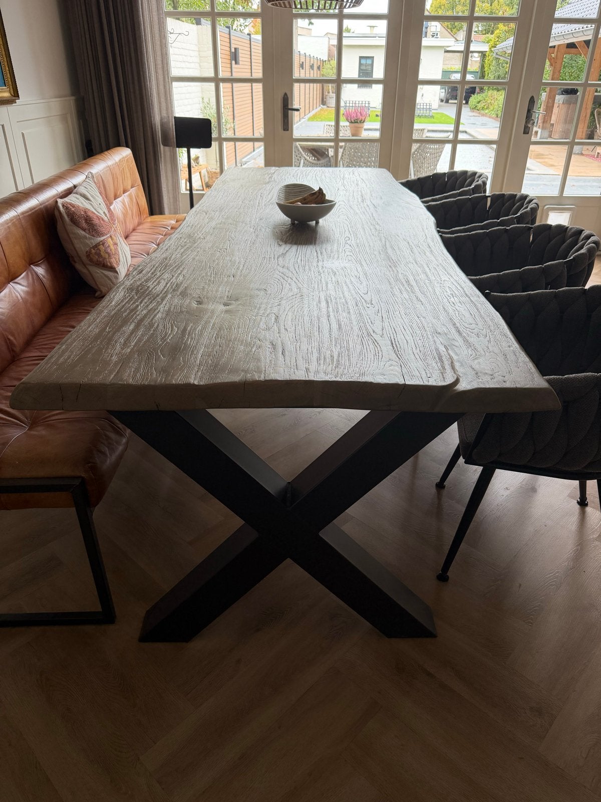 Massief eiken eettafel boomstamtafel 3.00 x 1.10 mtr, Huis en Inrichting, Ophalen, 100 tot 150 cm, Eikenhout, 200 cm of meer