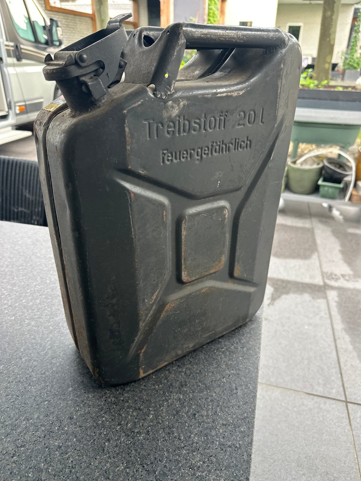 Vintage 20L Jerrycan - Treibstoff Feuergefährlich, Auto diversen, Overige Auto diversen, Ophalen of Verzenden