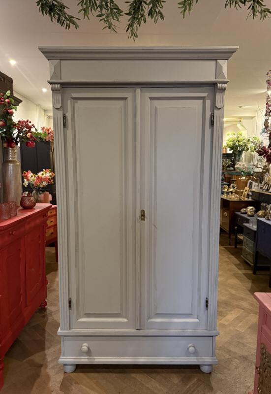 Vintage kast, brocante servieskast, linnenkast VdlM, Ophalen, Zo goed als nieuw