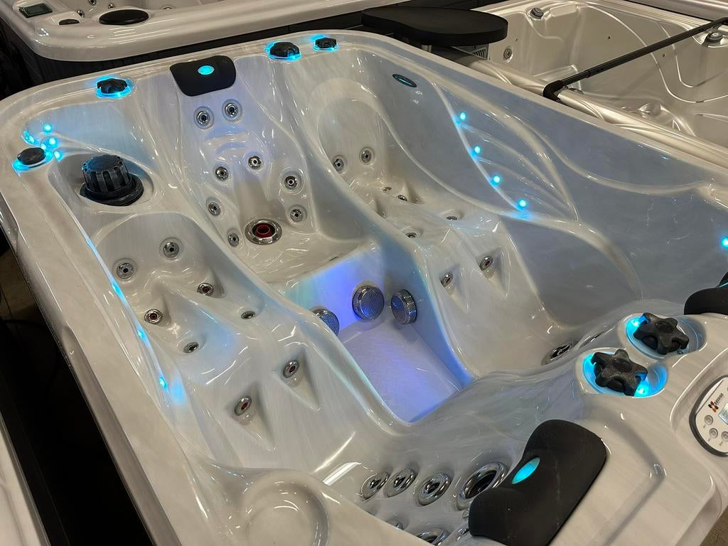 Passion Soulmate 3 persoons jacuzzi 2 ligplaatsen, Balboa!, Tuin en Terras, Bubbelbaden en Hottubs, Ophalen of Verzenden, Zo goed als nieuw