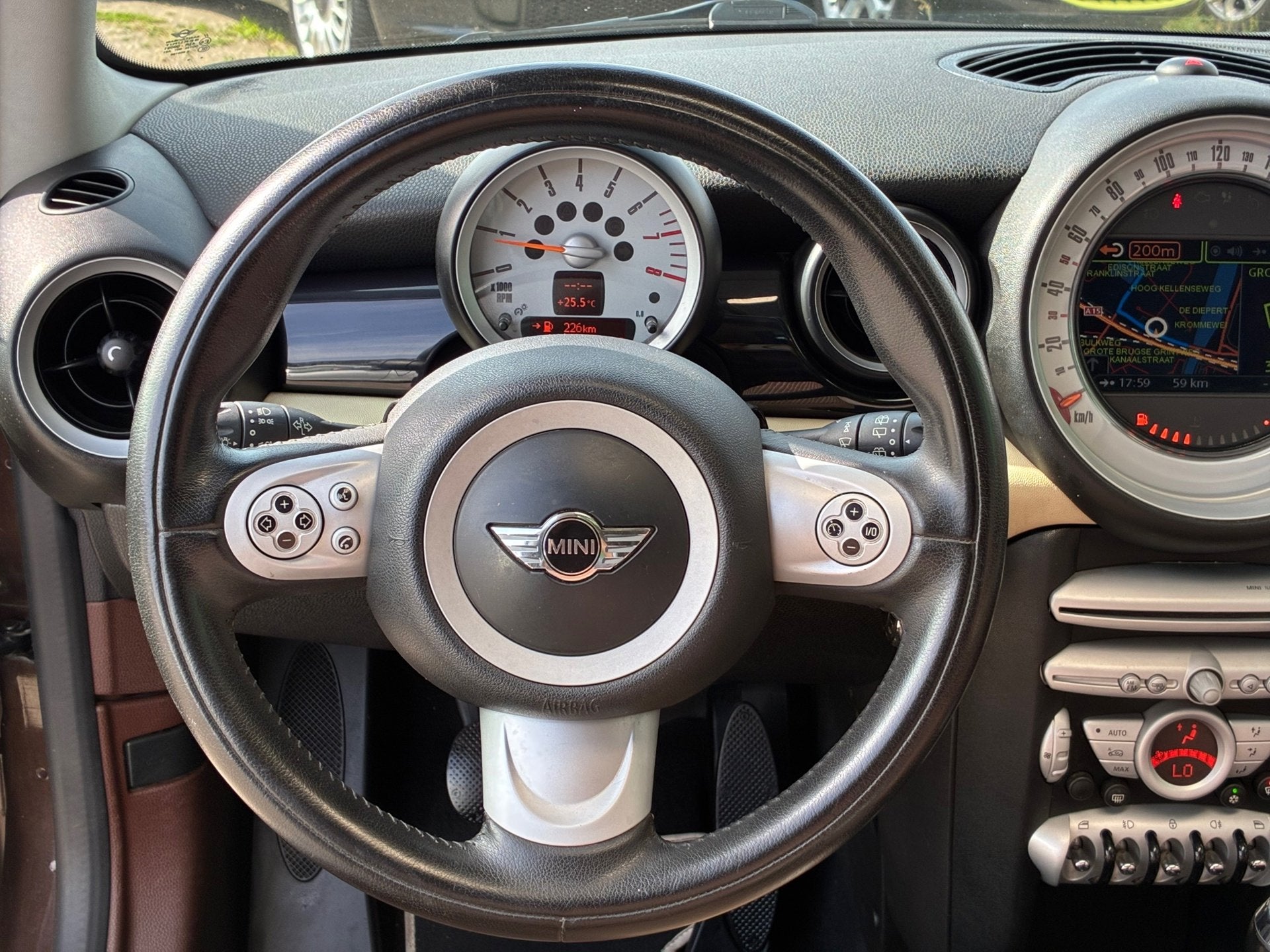 Mini Clubman 1.6 Cooper|Panoramadak|Navigatie|CruiseControl|, Auto's, Voorwielaandrijving, Gebruikt, 4 cilinders, Bruin