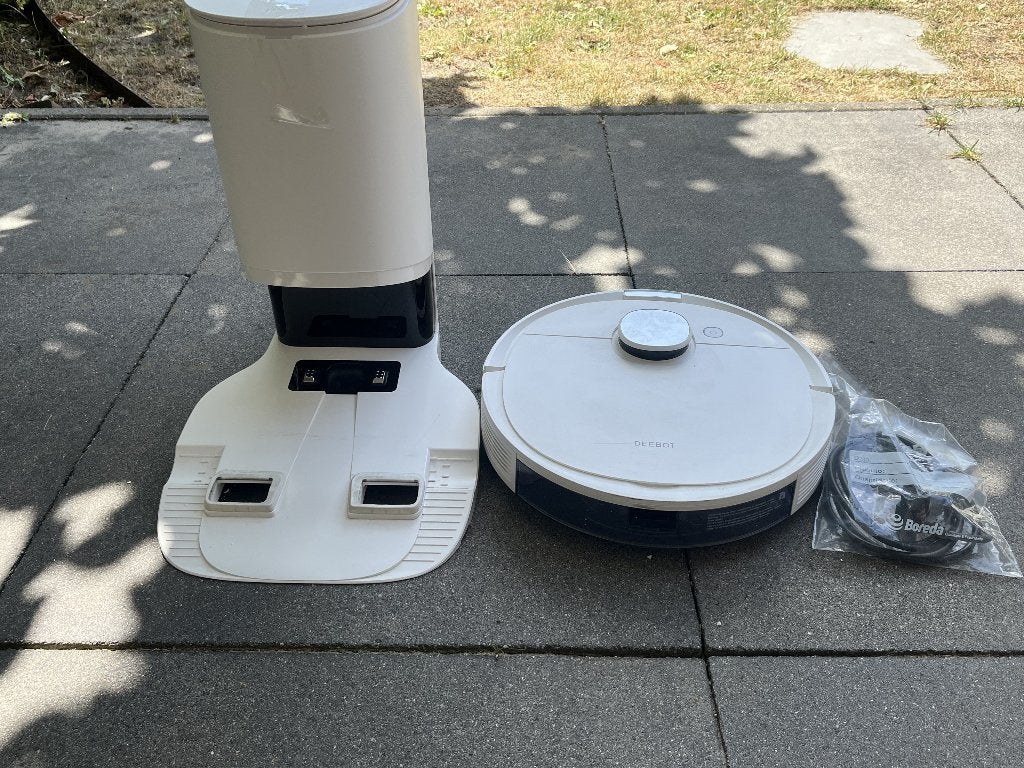 ECOVACS DEEBOT N10 Plus Robot Vacuum + Auto-Empty Station, Witgoed en Apparatuur, Stofzuigers, Zo goed als nieuw, Robotstofzuiger