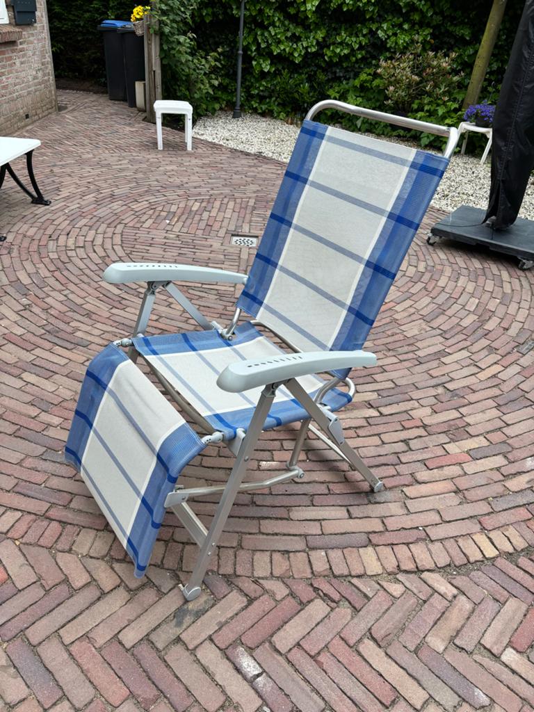 Ducdalf strandstoel met voetenbank, Caravans en Kamperen, Kampeermeubelen, Ophalen, Zo goed als nieuw, Campingstoel