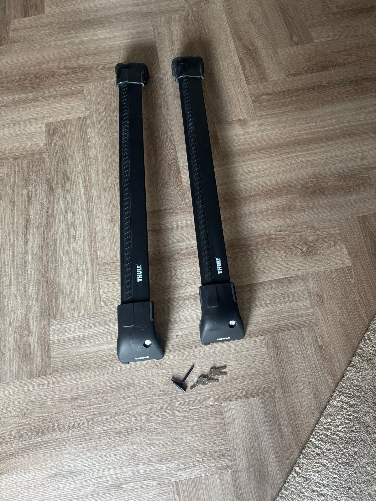Thule Dakdragers Wingbar Edge 9591 met sloten en sleutels, Ophalen, Gebruikt