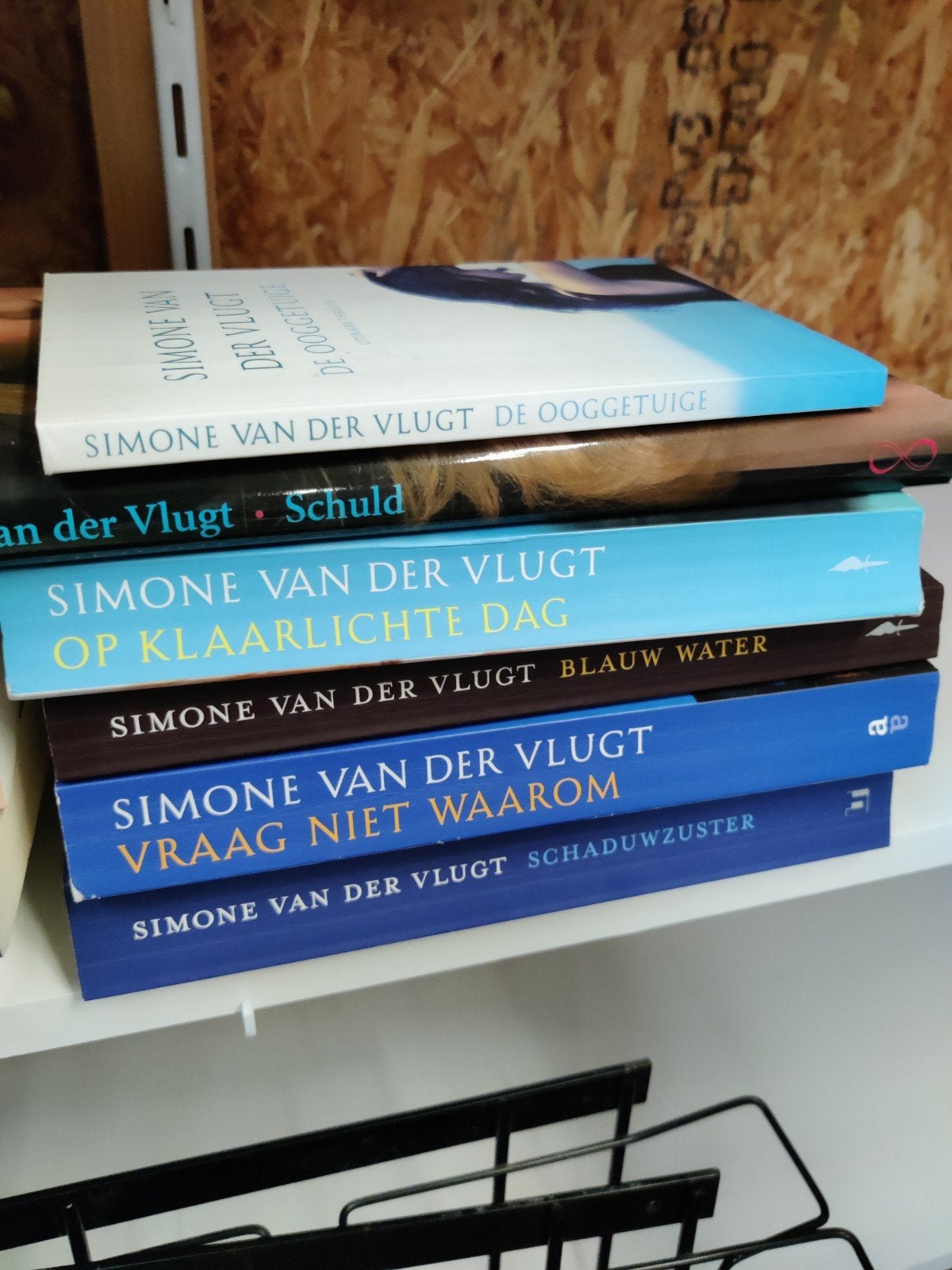 Simone van der Vlugt Boekenpakket - 6 Spanning & Thriller, Ophalen of Verzenden, Gelezen, Simone van der Vlugt, Nederland