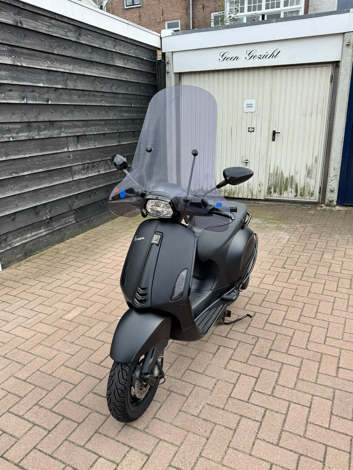 Vespa sprint 80cc, Fietsen en Brommers, Ophalen, Overige modellen, Maximaal 45 km/u, Zo goed als nieuw